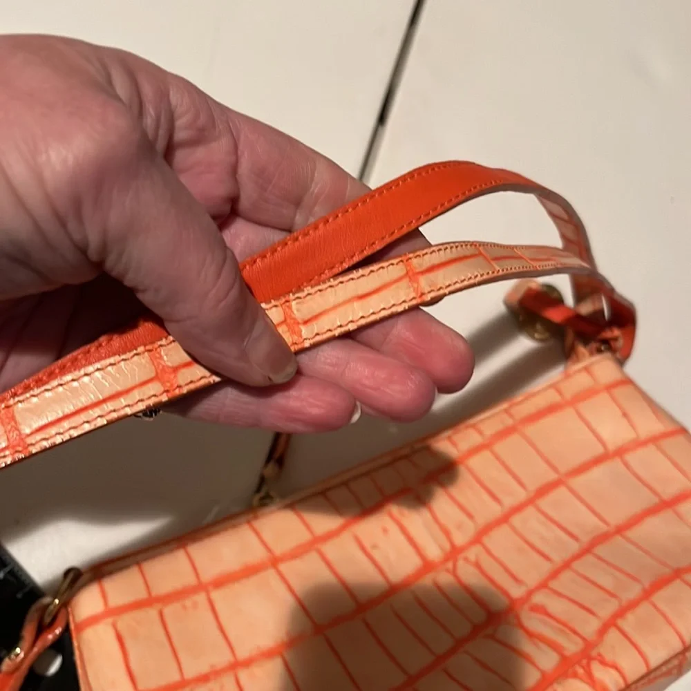 Dooney & Bourke orange / peach vintage shoulder bag light wear croc embossed
